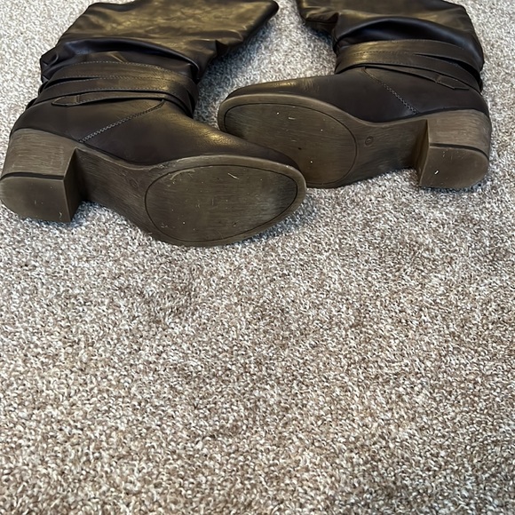 Journee Collection Tall Brown Boots - Picture 9 of 9